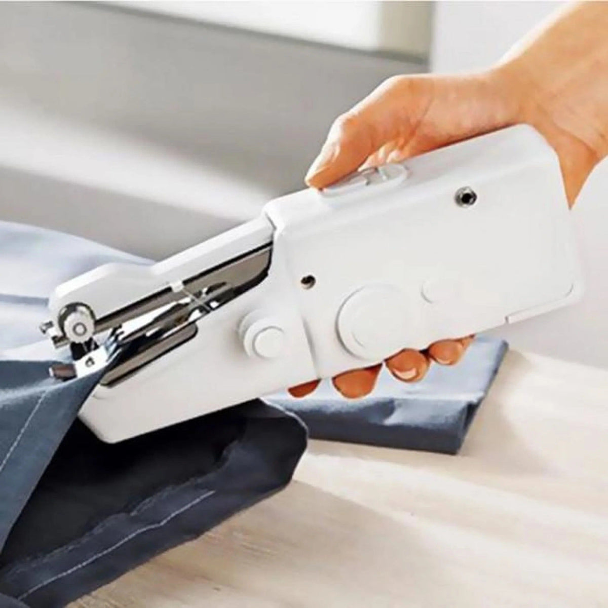 Handy Stitch Portable Cordless Sewing Machine Quick Repairs On All Fabrics Best Quality (C)